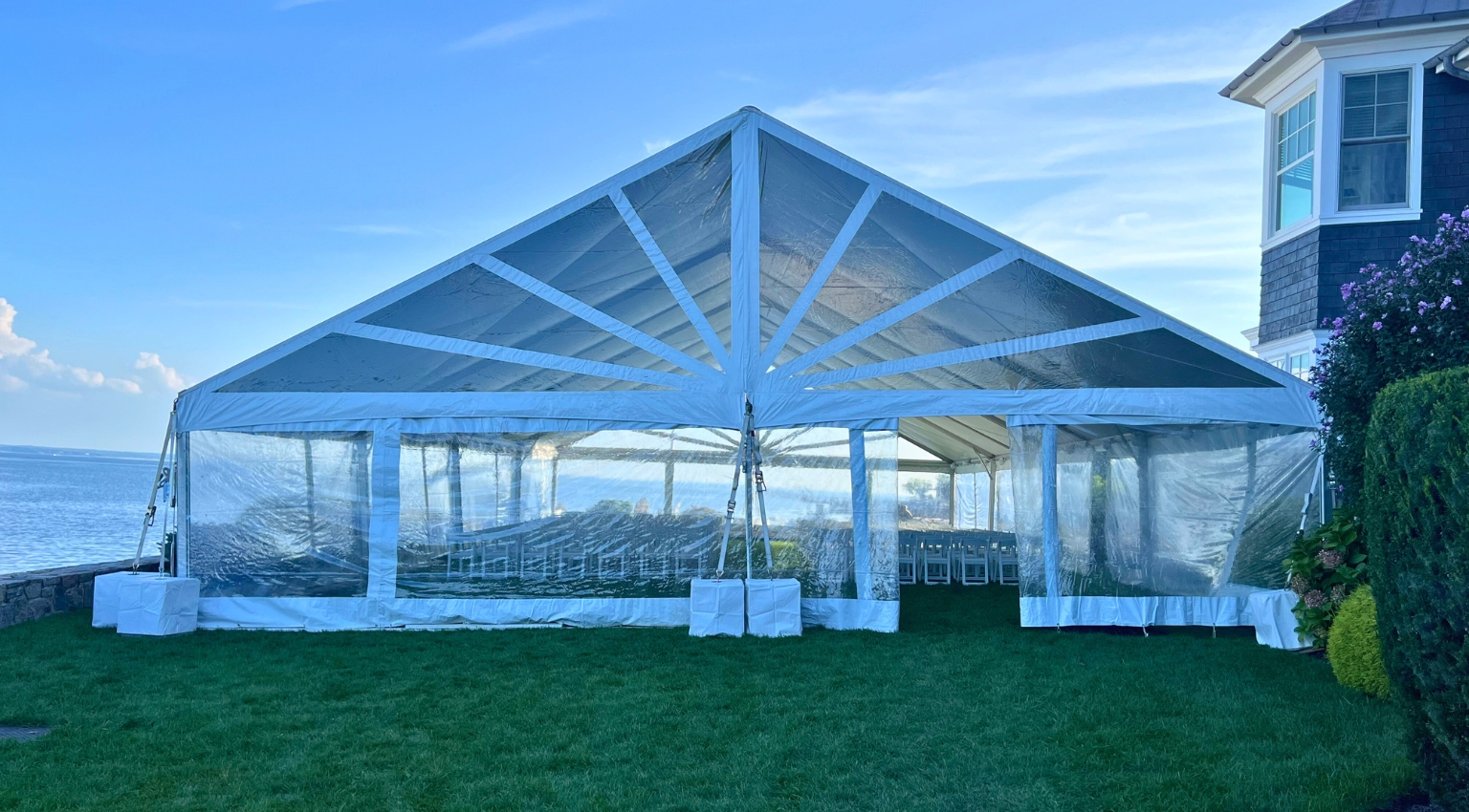 The Best Time to Host Your Holiday Event: Tips for a Smooth and Stress-Free Celebration