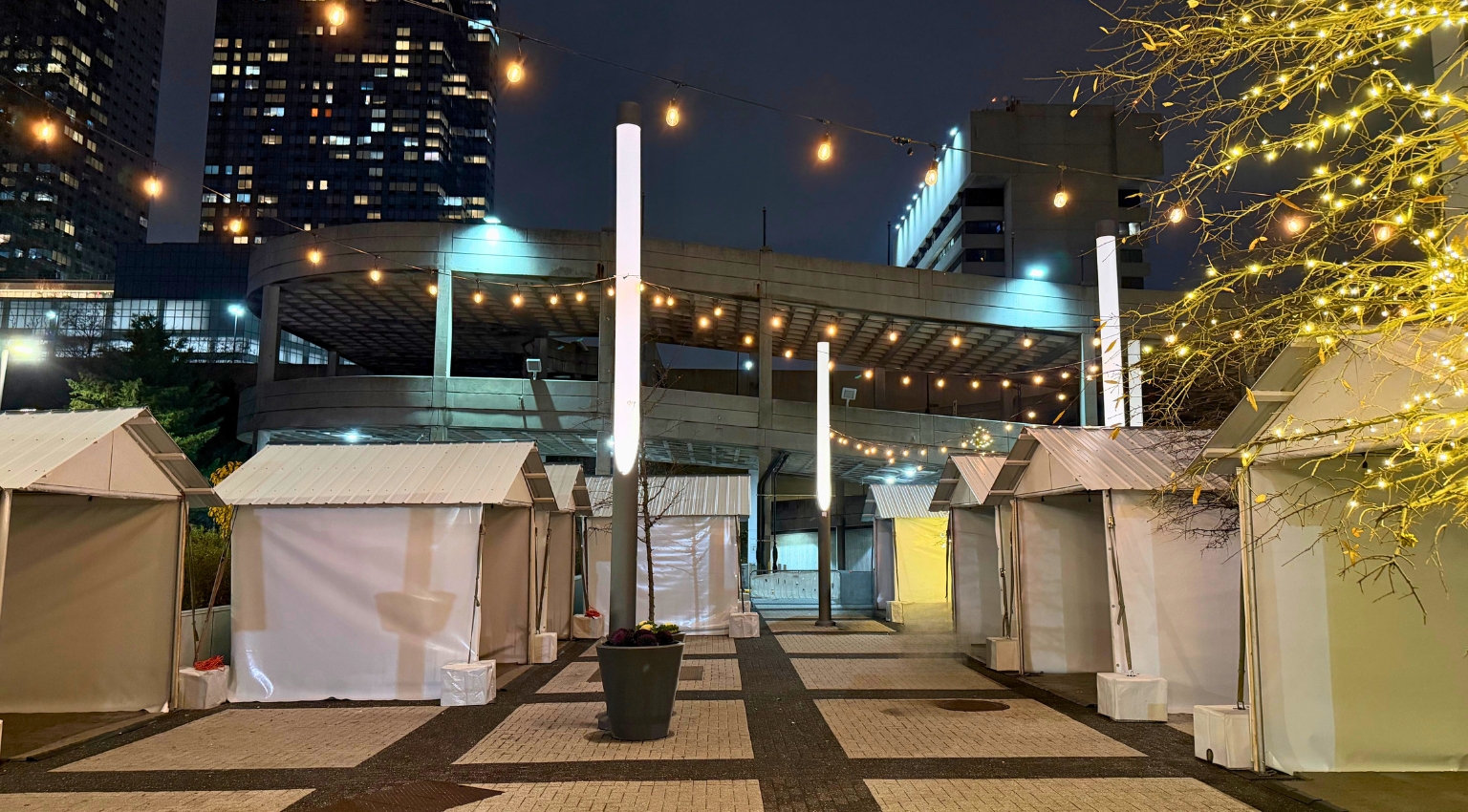 Winter Wonders: Transform Your Seasonal Events with Heated Tents